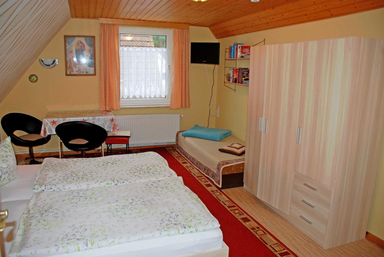 Ferienwohnungen Im Ostseebad Baabe Exteriör bild